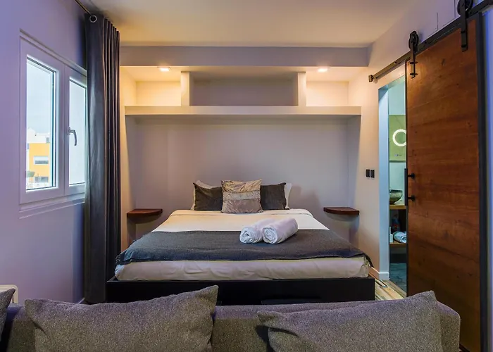 Oceanway In The Center Of Baleal * Ferrel (Leiria)